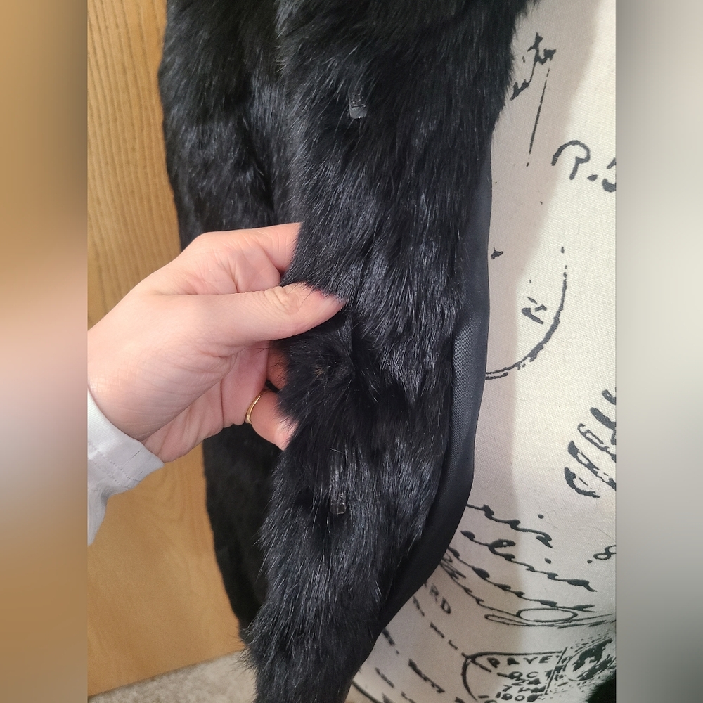 Bermans Black Genuine Rabbit Fur Mobwife Hollywood Glam Structured Coat Jacket - Picture 3 of 5